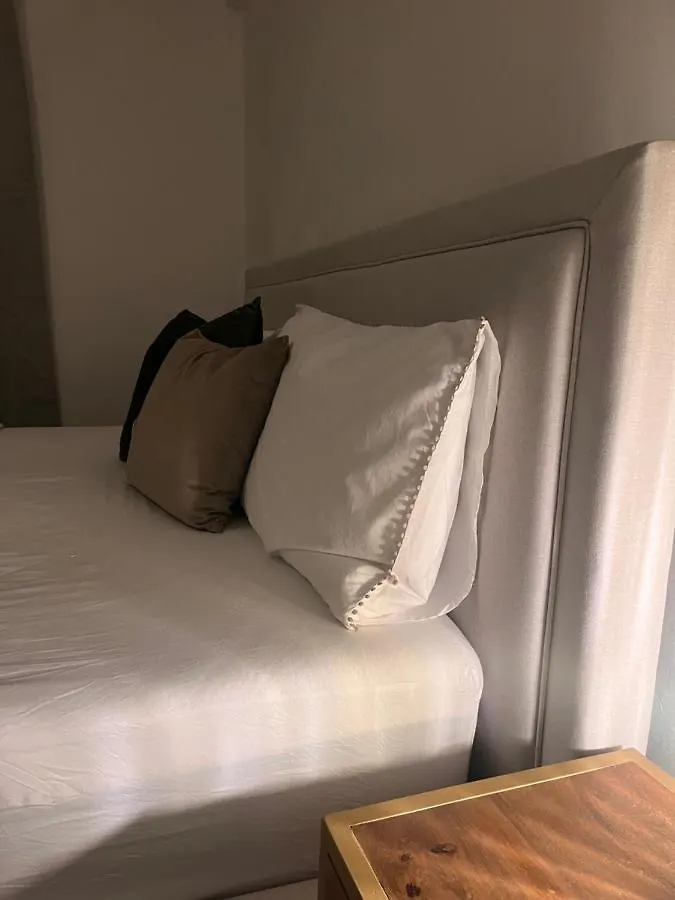 Central Bath Gem Apartment